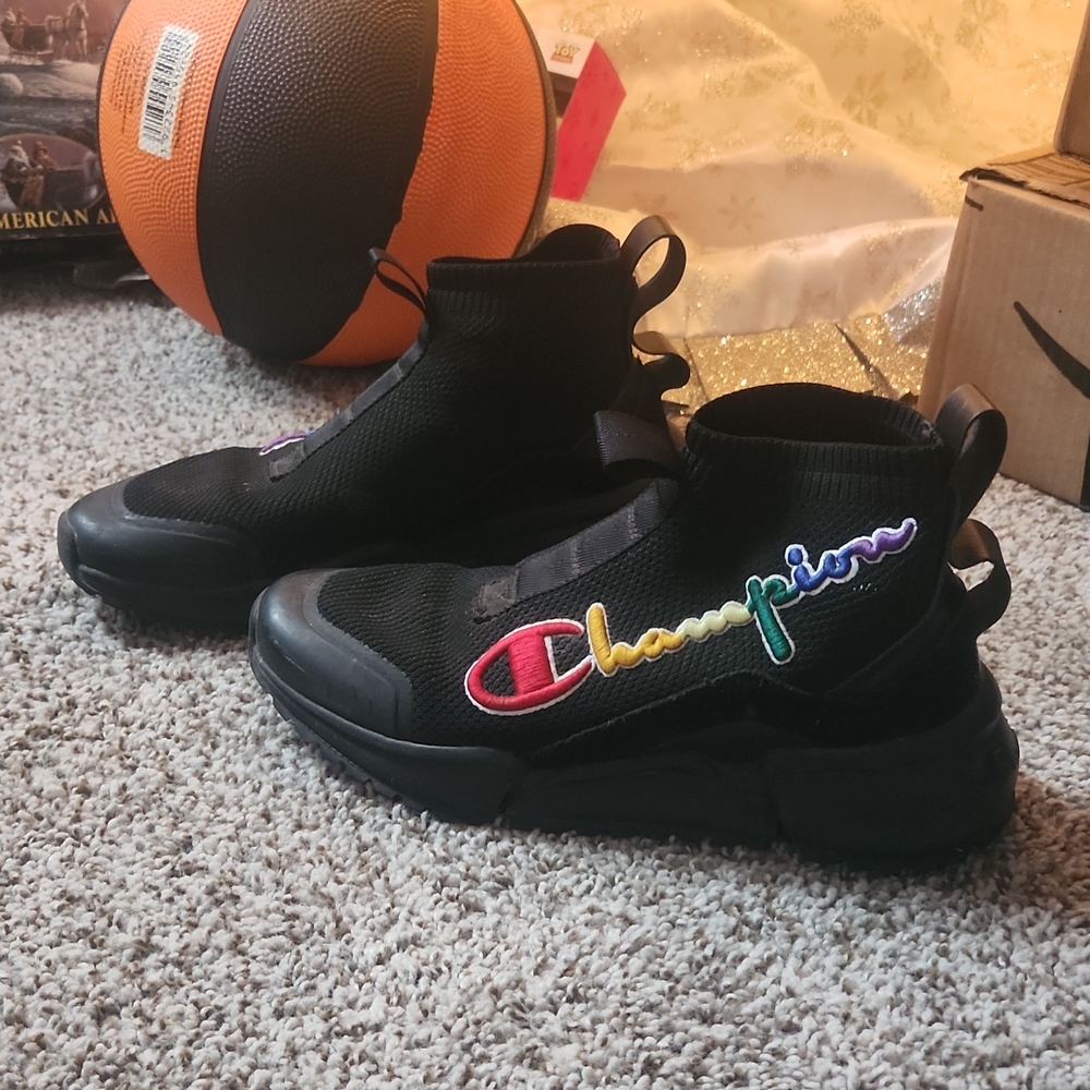 **LIKE NEW** KIDS CHAMPION SHOES - Picture 5 of 5